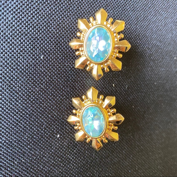 Vintage Blue Crystal in Gold Starburst Clip On - Picture 4 of 7